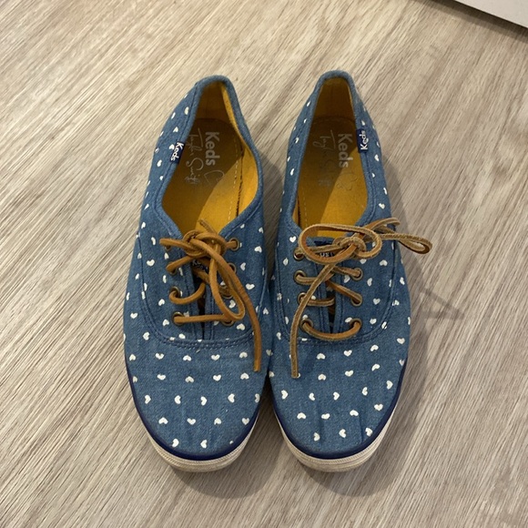 Taylor Swift Keds | Bleached Heart Sneakers | Size 7.5 - Picture 2 of 6